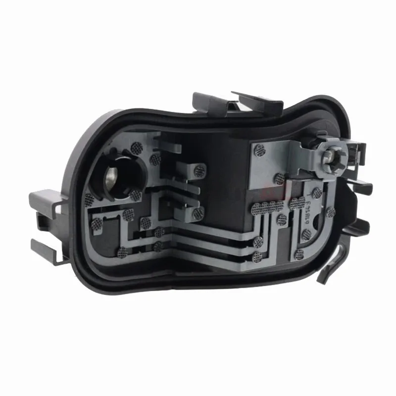Car Accessories Rear - อุปกรณ์ตกแต่งรถยนต์ ซ็อกเก็ตหลอดไฟท้าย (ด้านหลัง) ซ้ายและขวา 63217366066 63217366065